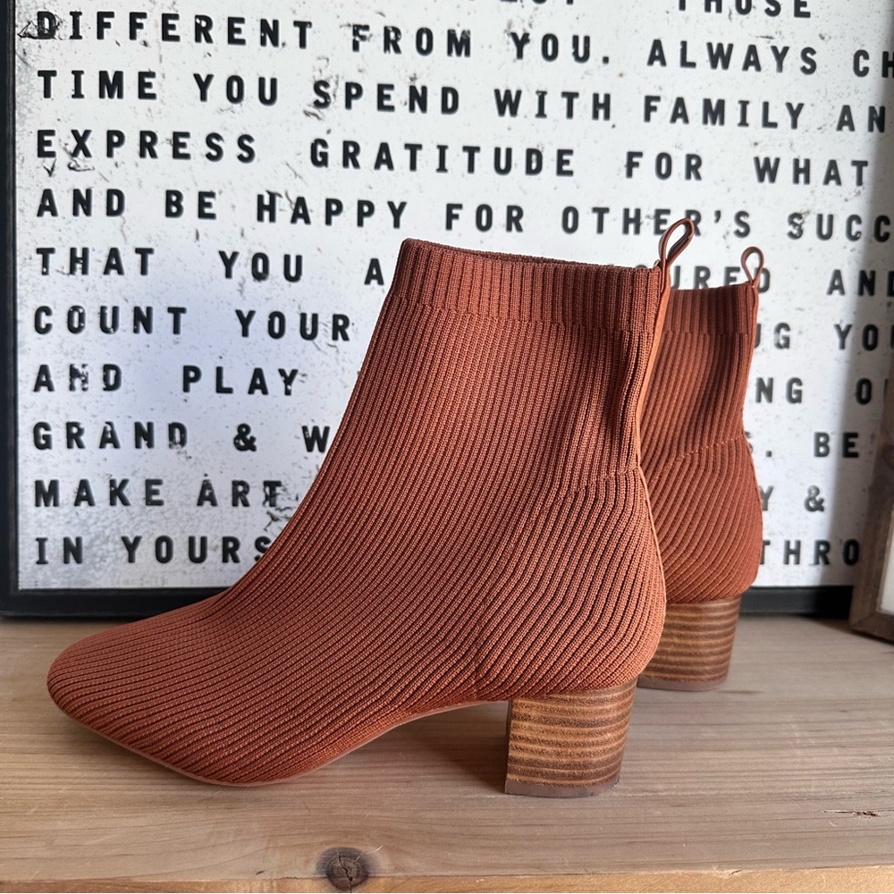 Joie Neely Pull On Ribbed Knit Bootie Size 9.5